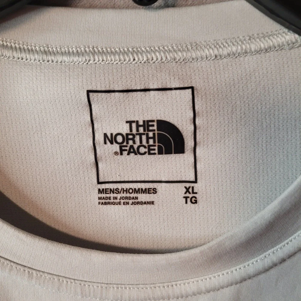 The North Face Mens FlashDry Long Sleeve Shirt Gray XL NF0A3Y3Y Hiking‎ Training